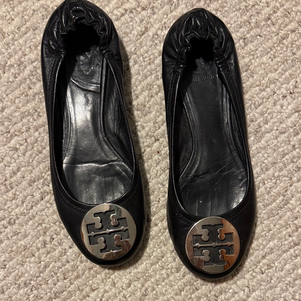 Tory Burch Black Leather Logo Ballet Flats